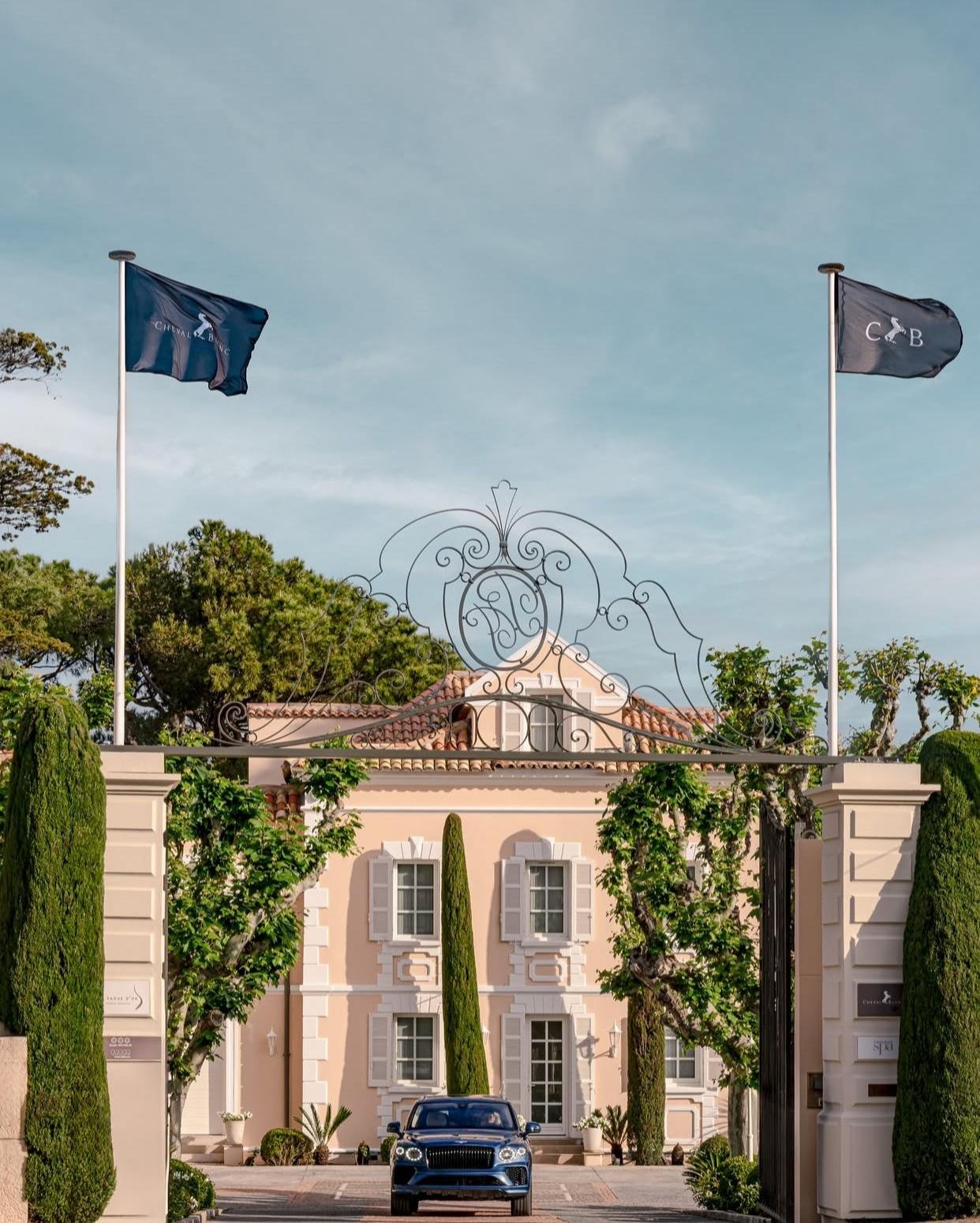 © Cheval Blanc – Visuel officiel | Source : Instagram @chevalblancstbarth