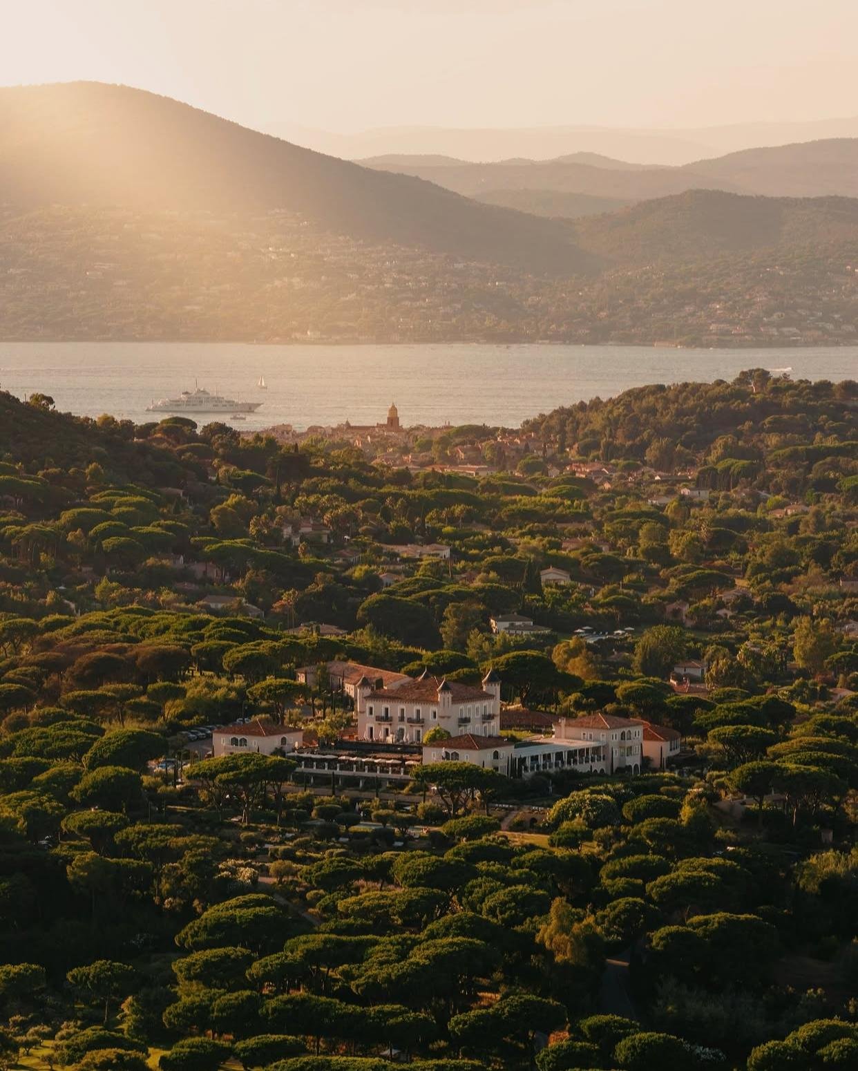 © Château de la Messardière – Visuel officiel | Source : Instagram @airellessainttropez