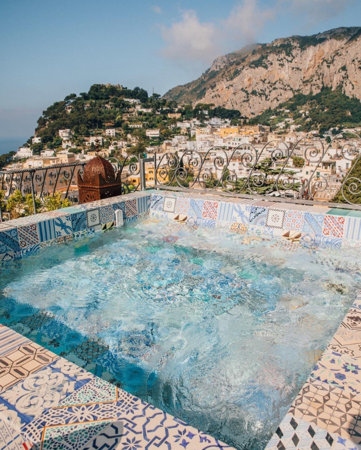 © Capri Tiberio Palace – Official visual | Source: Instagram @capritiberiopalace