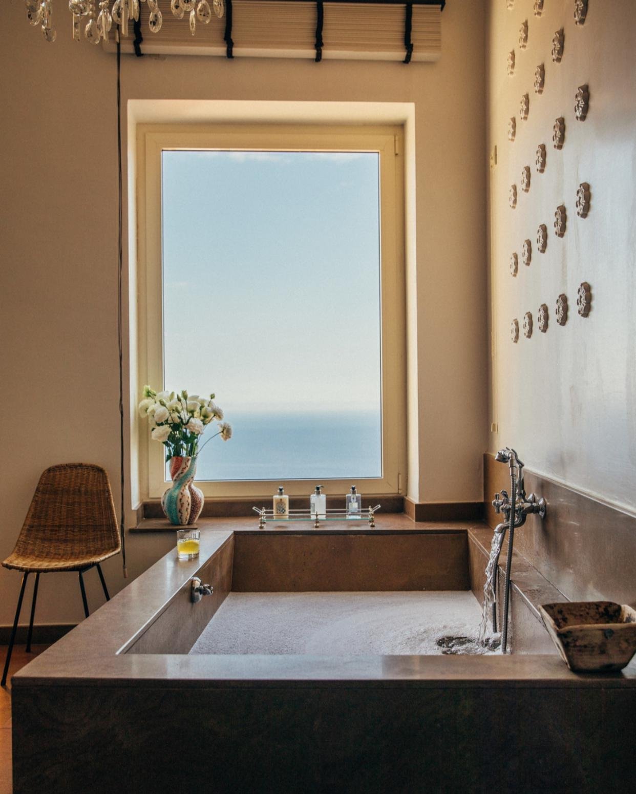 © Capri Tiberio Palace – Official visual | Source: Instagram @capritiberiopalace