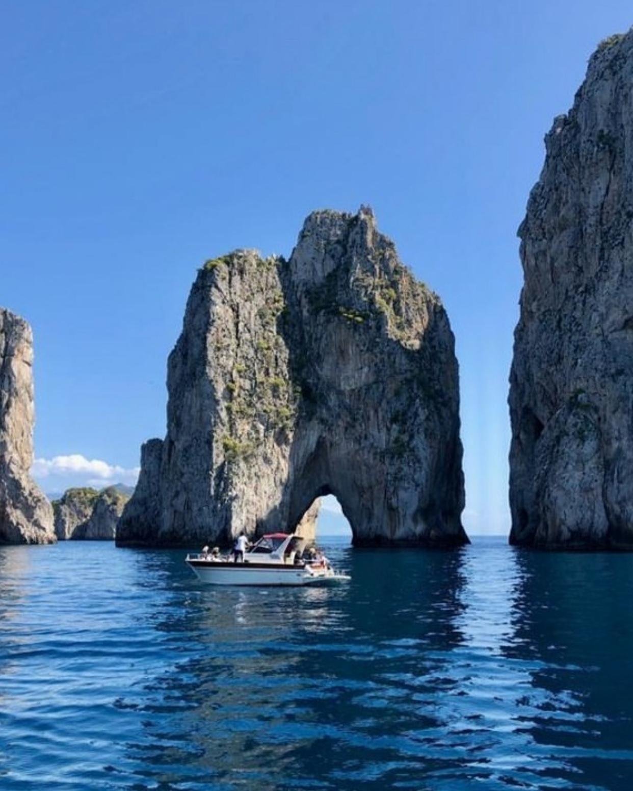 © Capri Tiberio Palace – Official visual | Source: Instagram @capritiberiopalace