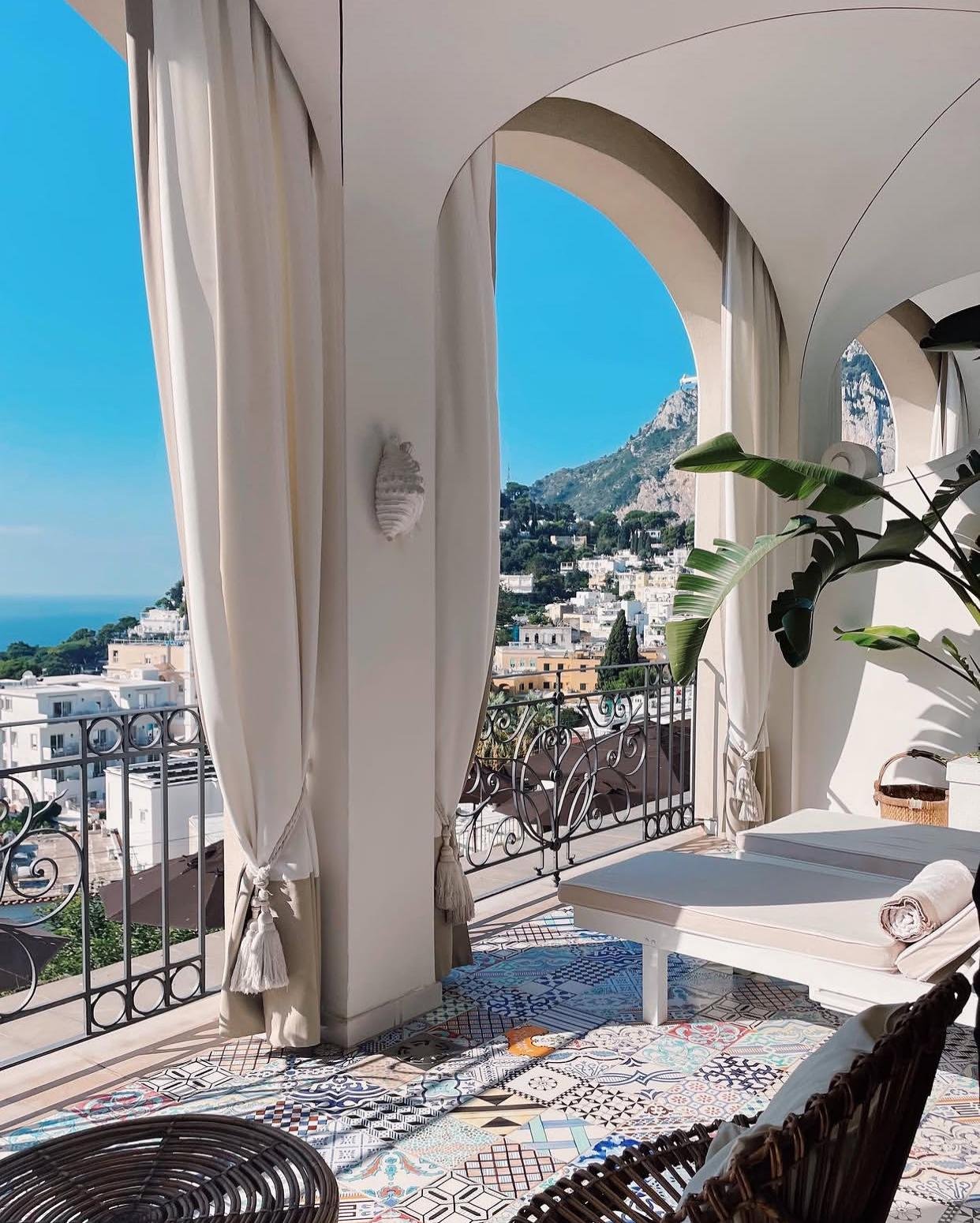 © Capri Tiberio Palace – Official visual | Source: Instagram @capritiberiopalace