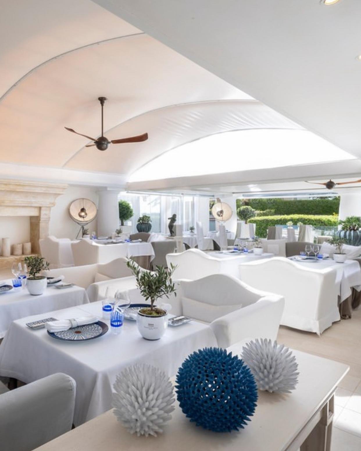 © L'Olivo - Jumeirah Capri Palace – Official visual | Source: Instagram @lolivoanacapri