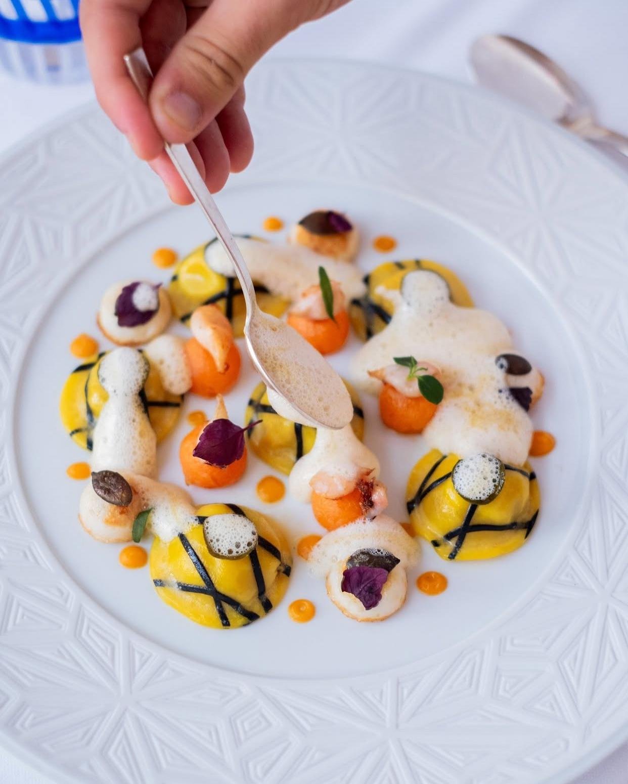 © L'Olivo - Jumeirah Capri Palace – Official visual | Source: Instagram @lolivoanacapri